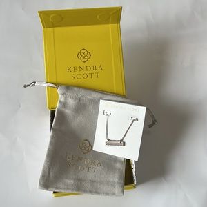 NWT Kendra Scott Leanor Bar Necklace in Silver with Pink Stone